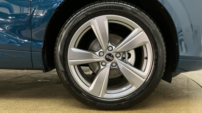 Audi Q3 1.5 TFSI S Line 5dr S Tronic Petrol Estate - Image 5